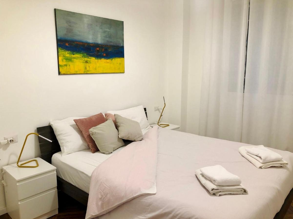 Lovely 2 Room Apartment With Small Garden Milán Exterior foto