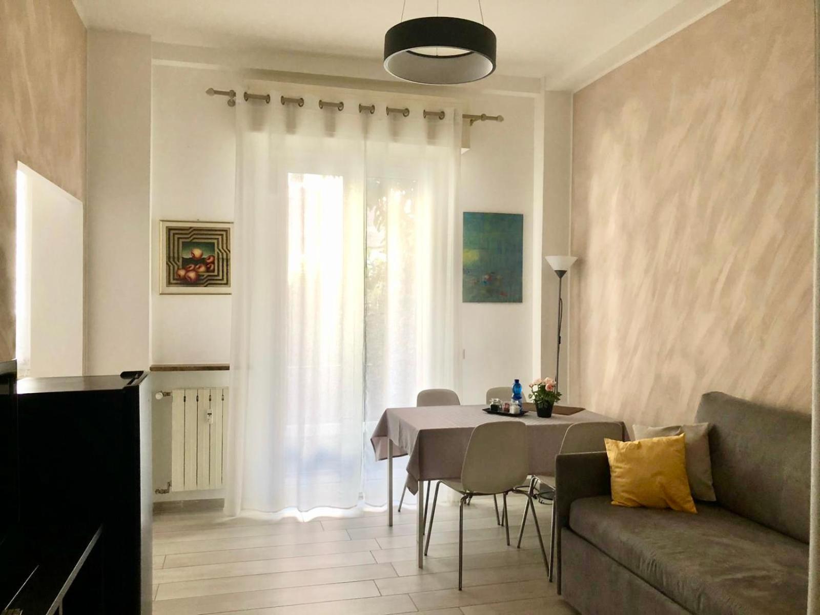 Lovely 2 Room Apartment With Small Garden Milán Exterior foto