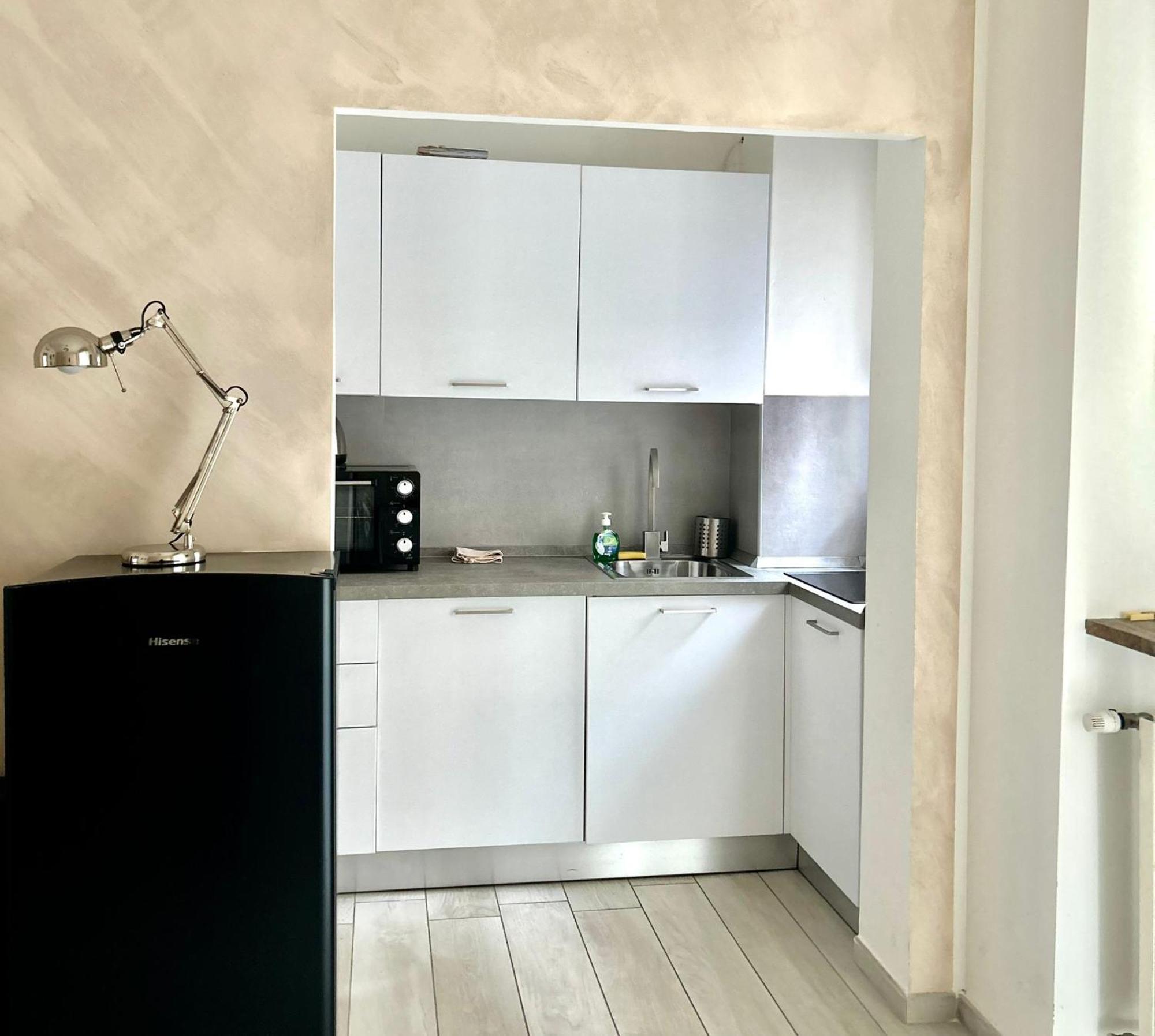 Lovely 2 Room Apartment With Small Garden Milán Exterior foto