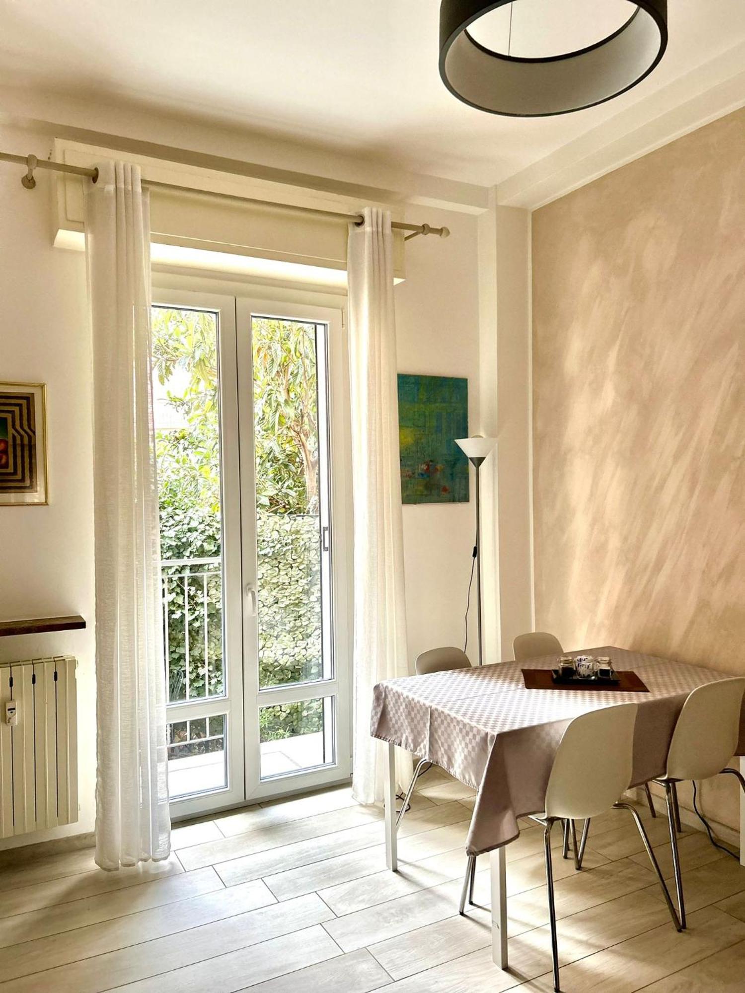 Lovely 2 Room Apartment With Small Garden Milán Exterior foto